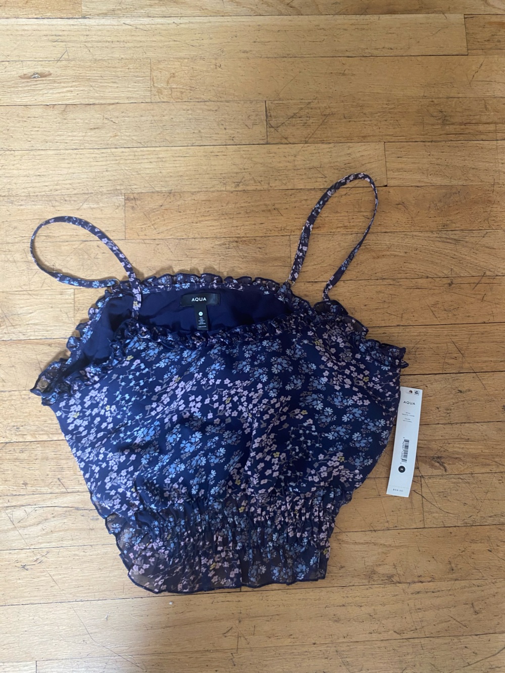 AQUA great navy floral top. Size medium. NWT!!!